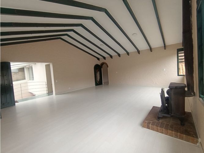Casa de 4 alcobas en venta en Santa Barbara Occidental, Bogotá, 446 m² · foto 18 de 24