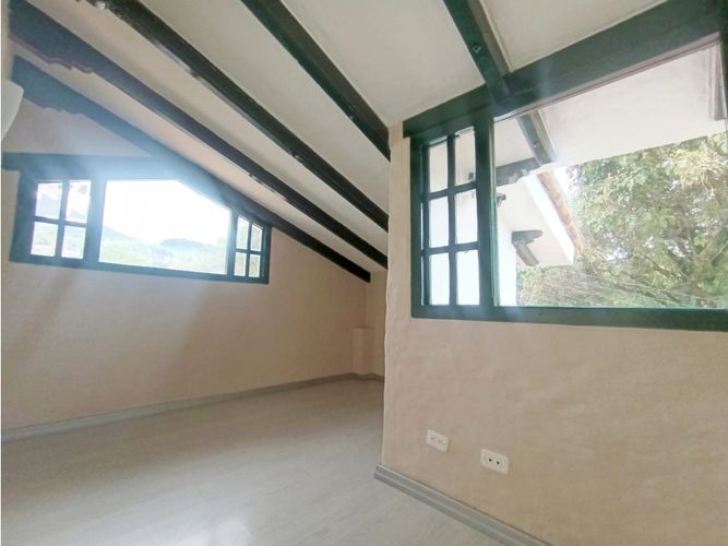 Casa de 4 alcobas en venta en Santa Barbara Occidental, Bogotá, 446 m² · foto 19 de 24