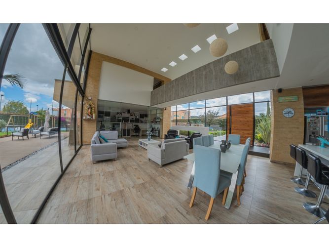 Casa de 5 alcobas en venta en Delicias Norte, Chía, 750 m² · foto 6 de 24