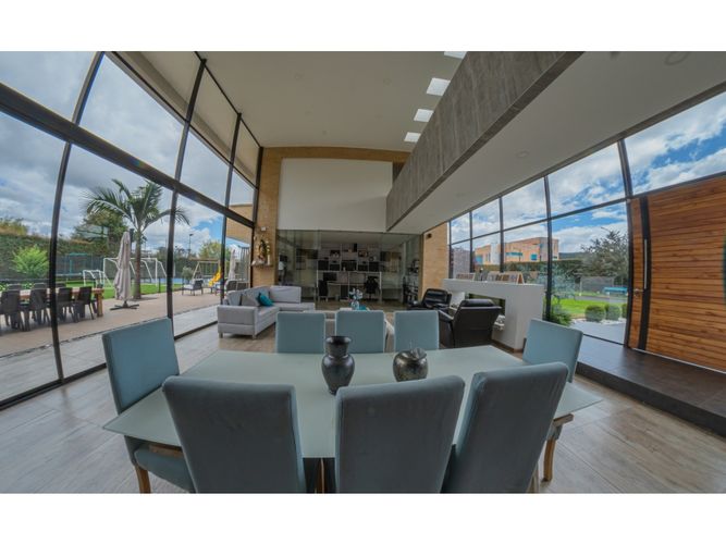 Casa de 5 alcobas en venta en Delicias Norte, Chía, 750 m² · foto 8 de 24
