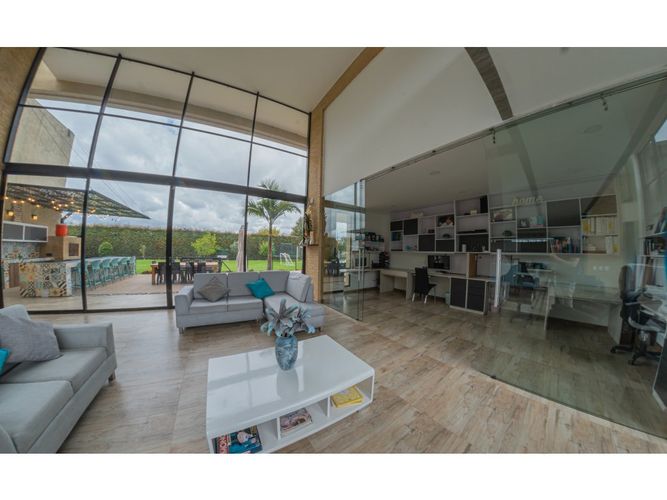 Casa de 5 alcobas en venta en Delicias Norte, Chía, 750 m² · foto 9 de 24