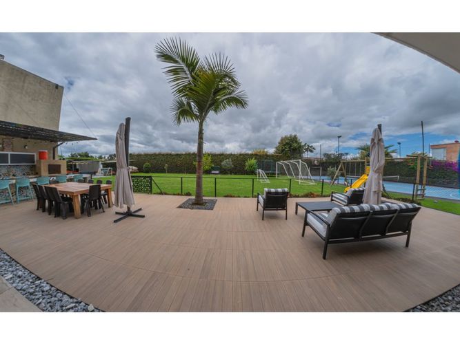 Casa de 5 alcobas en venta en Delicias Norte, Chía, 750 m² · foto 17 de 24
