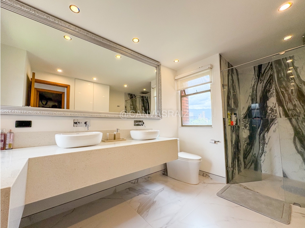 Apartamento en venta en El Poblado, Medellín · foto 19 de 19