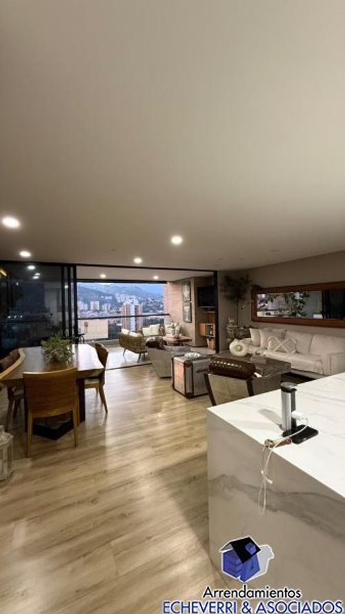 Apartamento de 3 alcobas en venta en Santa Maria De Los Angeles, Medellín, 200 m² · foto 2 de 15