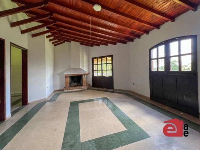 Finca en arriendo en Loma Del Escobero, Envigado, 11500 m² · foto 3 de 24