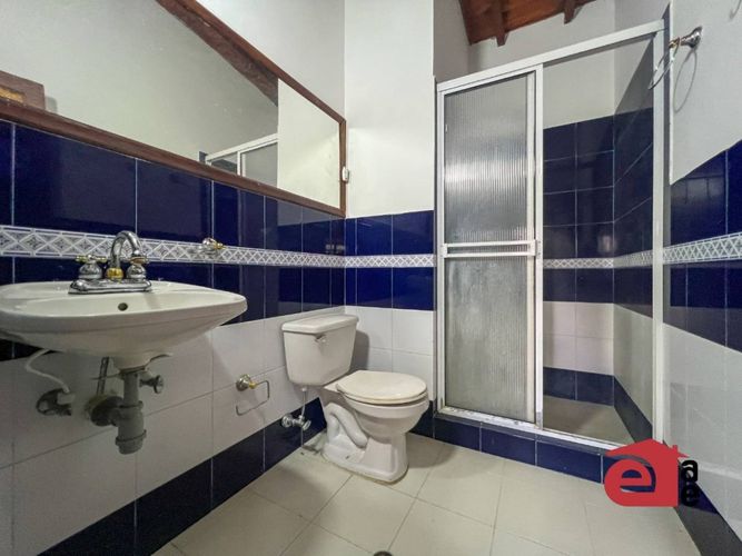 Finca en arriendo en Loma Del Escobero, Envigado, 11500 m² · foto 16 de 24