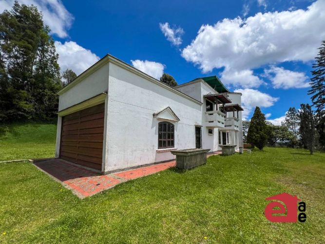 Finca en arriendo en Loma Del Escobero, Envigado, 11500 m² · foto 19 de 24
