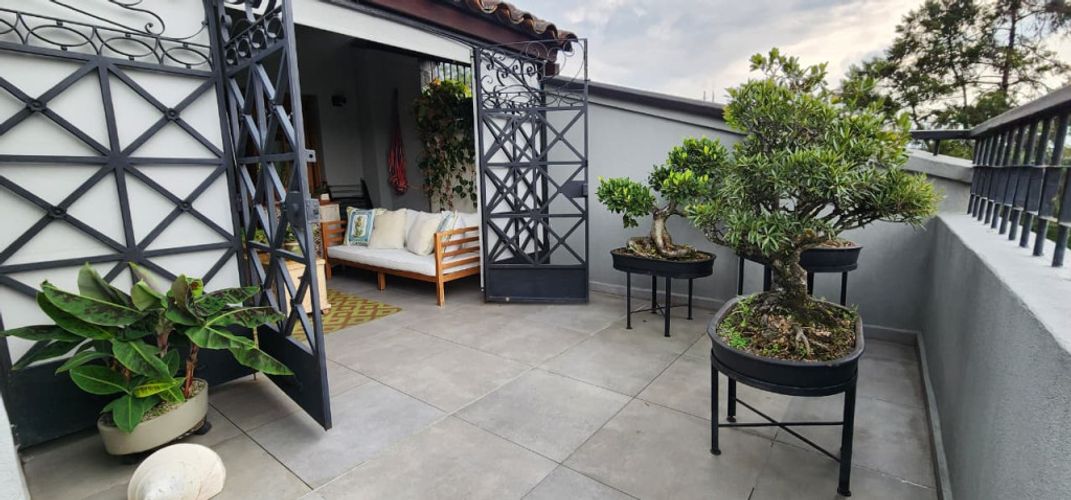 Apartamento de 3 alcobas en venta en El Tesoro, Medellín, 240 m² · foto 8 de 20
