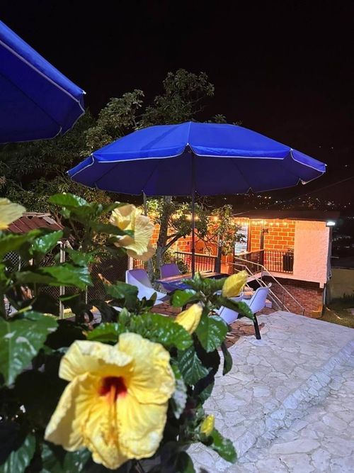 Casa de 12 alcobas en venta en Actividad Multiple, Copacabana, 380 m² · foto 12 de 24