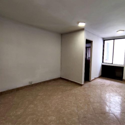 Oficina en arriendo en Villa Nueva, Medellín, 40 m² · foto 3 de 4