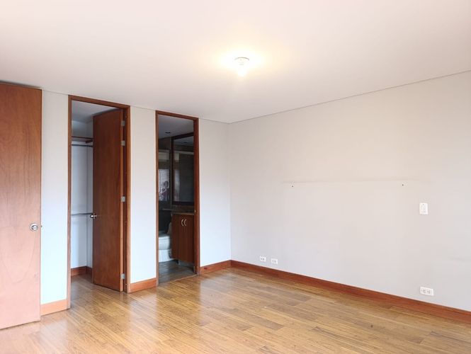 Apartamento de 2 alcobas en arriendo en El Poblado, Medellín, 118 m² · foto 10 de 20