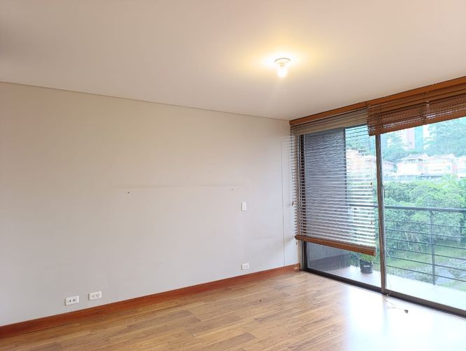 Apartamento de 2 alcobas en arriendo en El Poblado, Medellín, 118 m² · foto 5 de 20