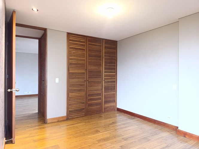 Apartamento de 2 alcobas en arriendo en El Poblado, Medellín, 118 m² · foto 12 de 20