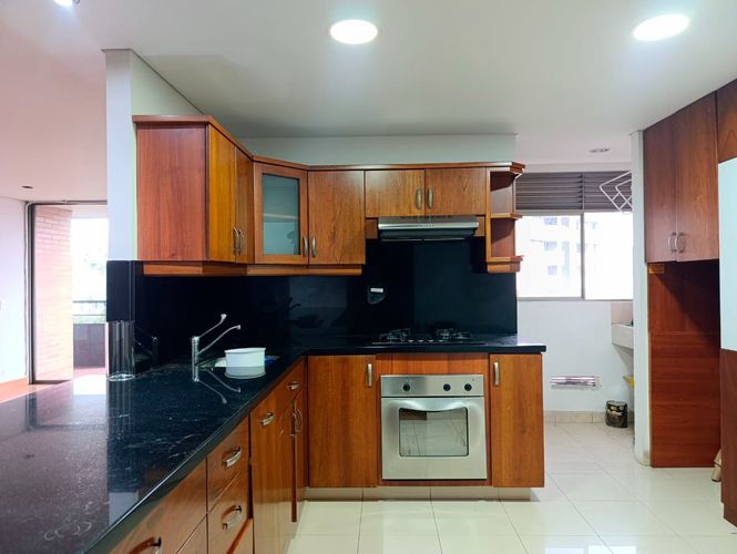 Apartamento de 2 alcobas en arriendo en El Poblado, Medellín, 118 m² · foto 6 de 20