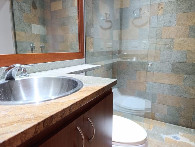 Apartamento de 2 alcobas en arriendo en El Poblado, Medellín, 118 m² · foto 18 de 20