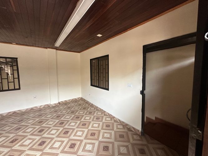 Bodega en arriendo en Bellavista, Bello, 230 m² · foto 3 de 12