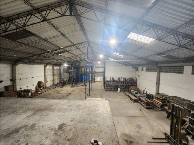 Bodega en arriendo en Pie De La Popa, Cartagena, 617 m² · foto 9 de 9
