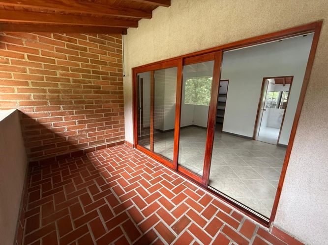 Oficina en arriendo en Las Brujas, Envigado, 400 m² · foto 14 de 24