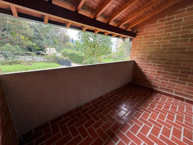 Oficina en arriendo en Las Brujas, Envigado, 400 m² · foto 12 de 24