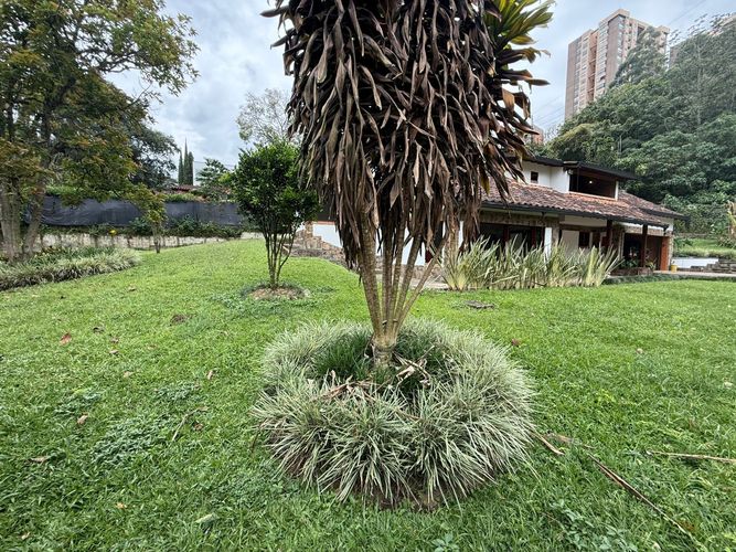 Oficina en arriendo en Las Brujas, Envigado, 400 m² · foto 3 de 24