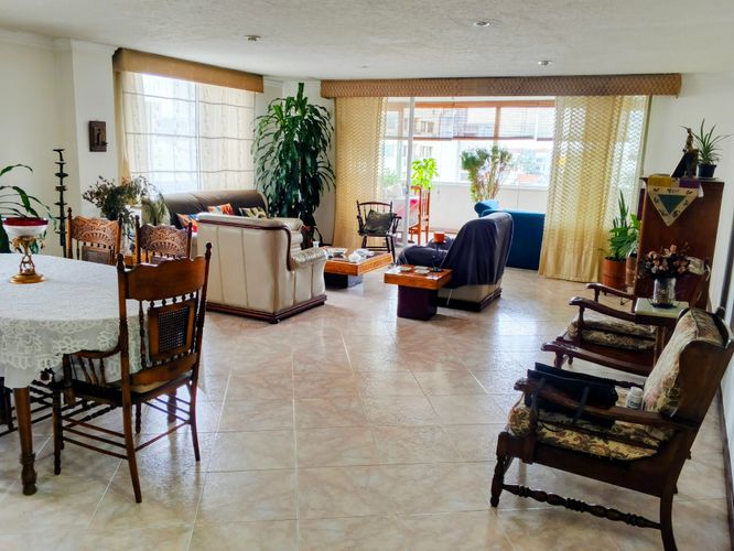 Apartamento de 3 alcobas en venta en Centenario, Cali, 193 m² · foto 3 de 24