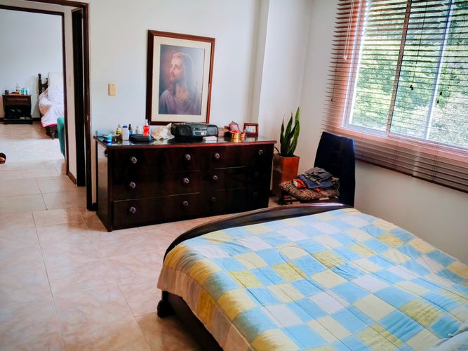 Apartamento de 3 alcobas en venta en Centenario, Cali, 193 m² · foto 16 de 24