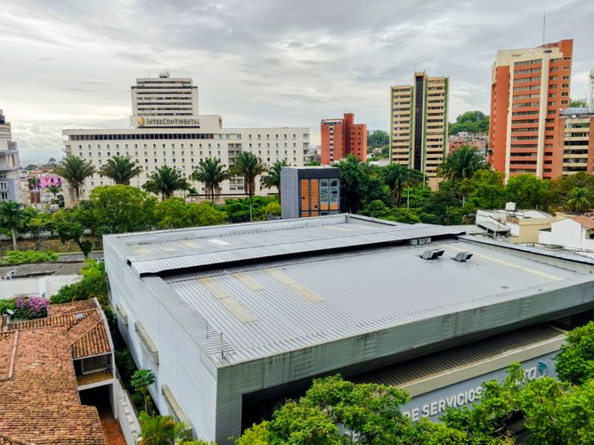 Apartamento de 3 alcobas en venta en Centenario, Cali, 193 m² · foto 23 de 24