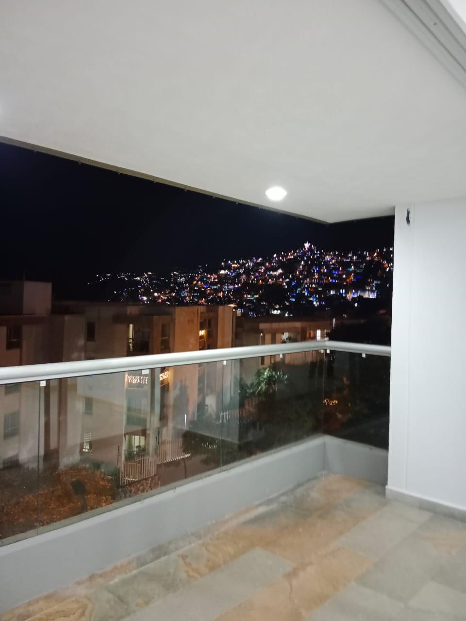 Apartamento en venta en Santa Isabel, Cali · foto 2 de 24