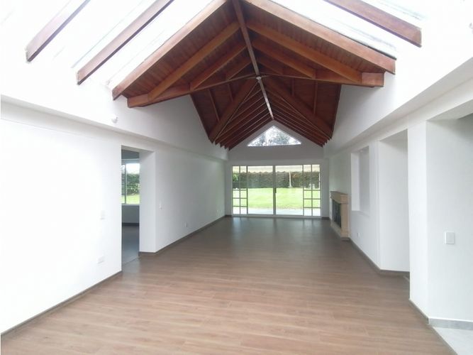 Casa de 3 alcobas en venta en Cr Reserva Del Sol, Mosquera, 278 m² · foto 5 de 16