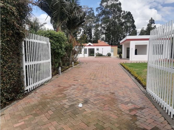 Casa de 3 alcobas en venta en Cr Reserva Del Sol, Mosquera, 278 m² · foto 6 de 16