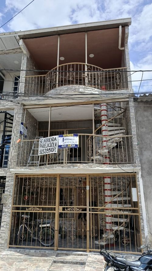 Casa de 6 alcobas en venta en Candelaria, 60 m² · foto 11 de 21
