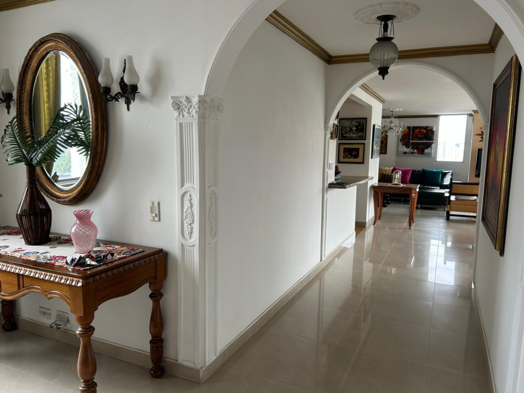 Apartamento en venta en El Poblado, Medellín [No disponible] 3