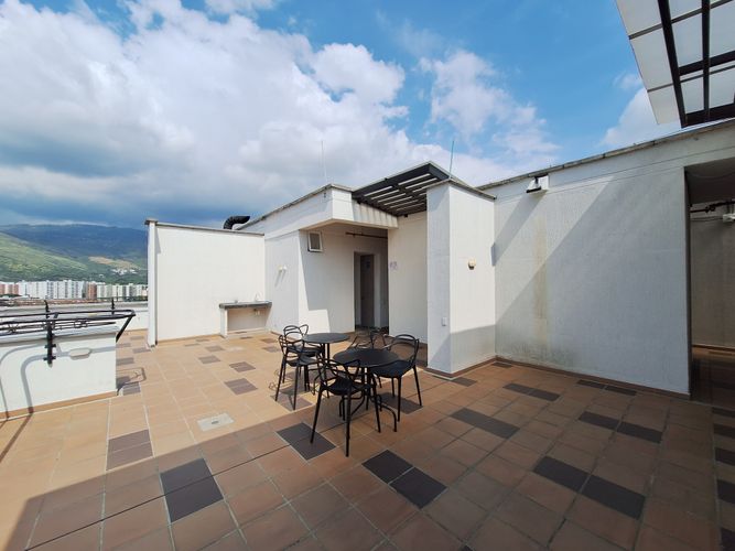 Apartamento de 1 alcoba en venta en La Flora, Cali, 36 m² · foto 16 de 24