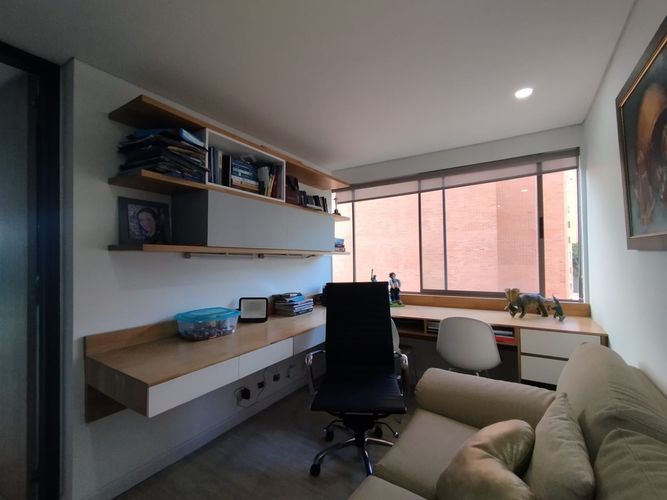Apartamento de 3 alcobas en arriendo en El Tesoro, Medellín, 140 m² · foto 10 de 20