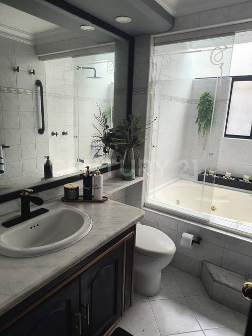 Apartamento de 1 alcoba en arriendo en Santa Barbara Central, Bogotá, 162 m² · foto 11 de 24