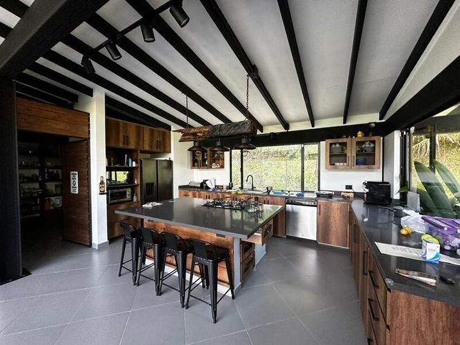 Casa de 3 alcobas en venta en La Tablaza, La Estrella, 300 m² · foto 6 de 13