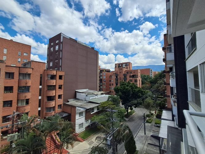 Apartamento de 2 alcobas en arriendo en Laureles, Medellín, 60 m² · foto 3 de 20