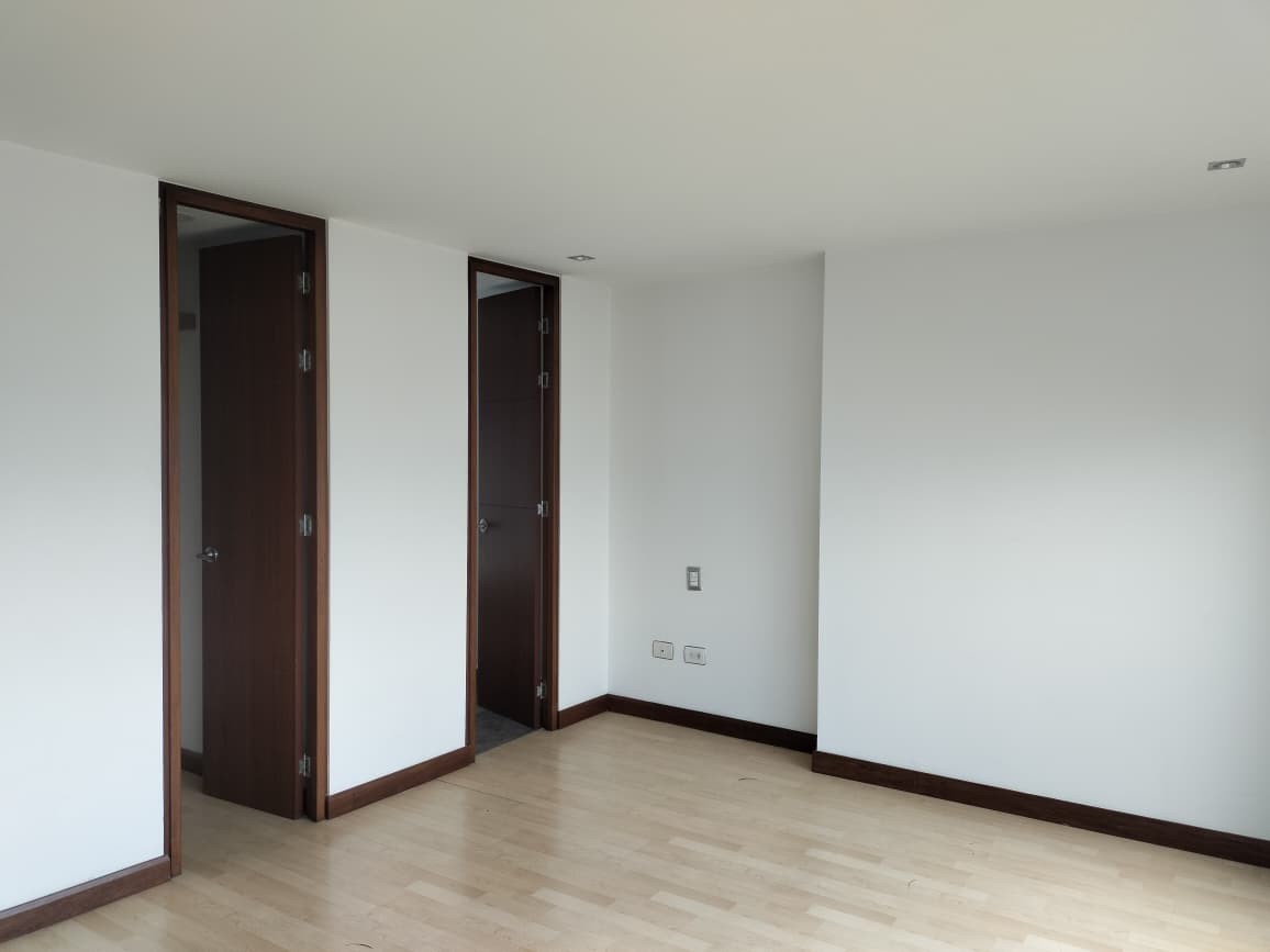 Apartamento en venta en El Poblado, Medellín · foto 7 de 19