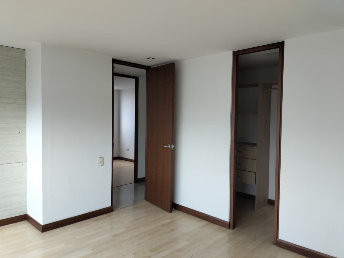 Apartamento en venta en El Poblado, Medellín · foto 9 de 19