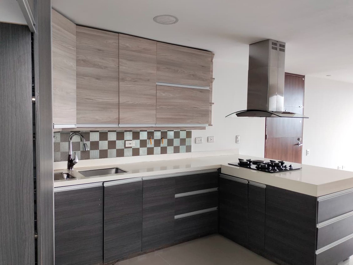 Apartamento en venta en El Poblado, Medellín · foto 4 de 19