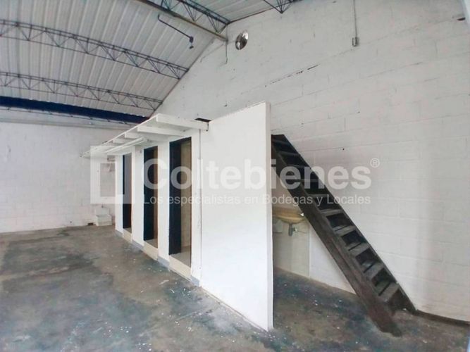 Bodega en venta en El Carmelo, Itagüí, 300 m² · foto 8 de 11