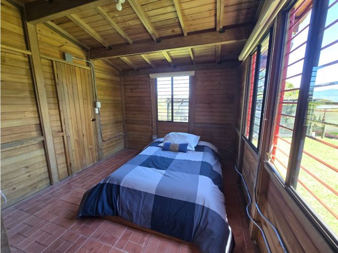Finca en venta en Pontezuela, La Ceja, 209 m² · foto 10 de 24