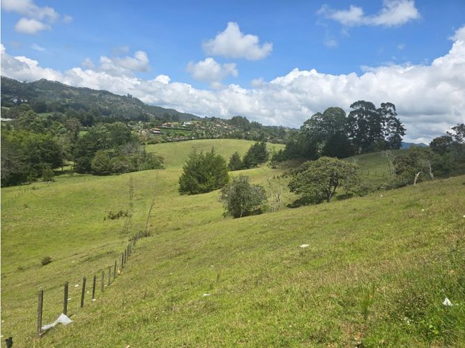 Finca en venta en Pontezuela, La Ceja, 209 m² · foto 19 de 24