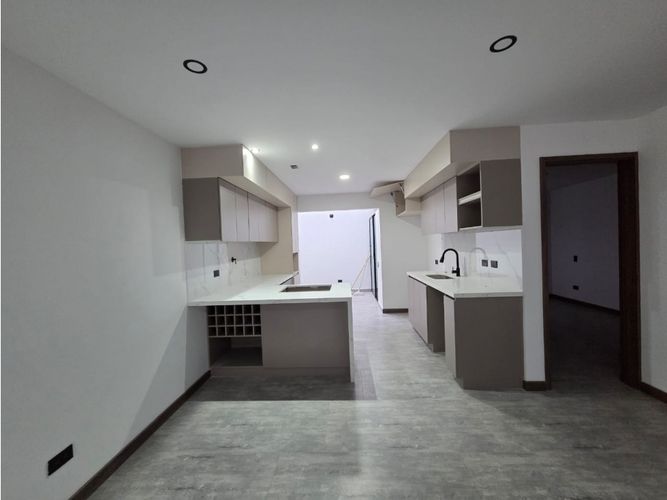 Casa de 4 alcobas en venta en El Porvenir, Rionegro, 162 m² · foto 3 de 11