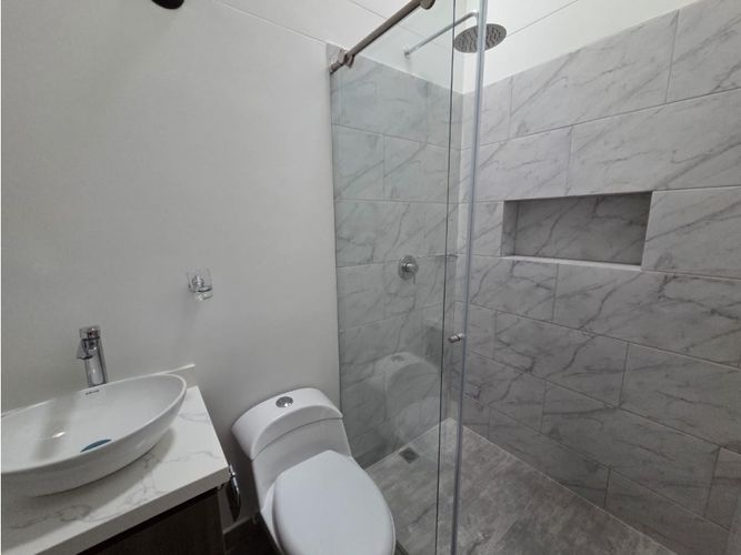 Casa de 4 alcobas en venta en El Porvenir, Rionegro, 162 m² · foto 9 de 11