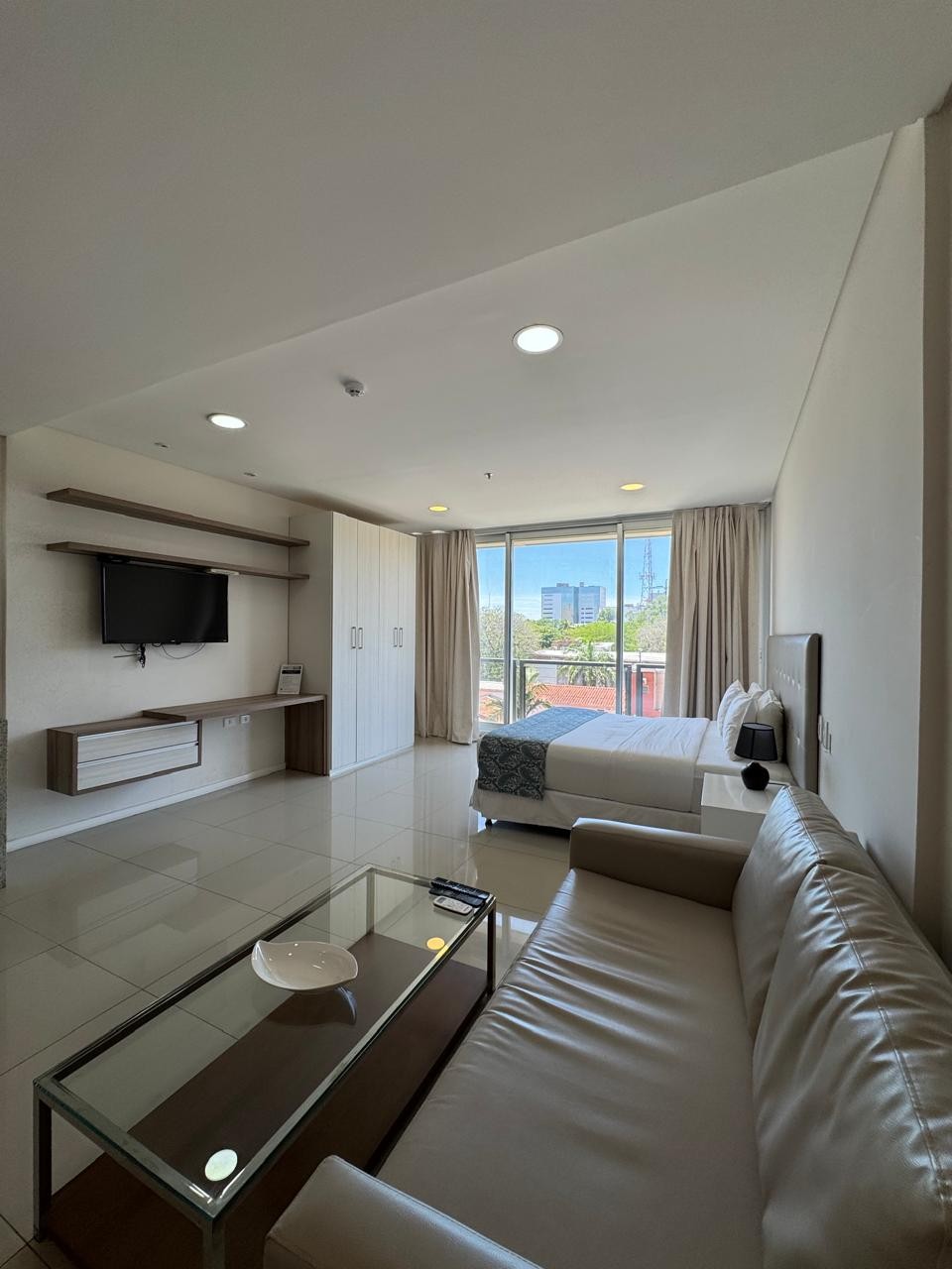 Apartamento Monoambiente Amoblado en Venta en Edificio START VILLAMORRA: ¡Inversión Estratégica y Oportunidad Única! — foto 2