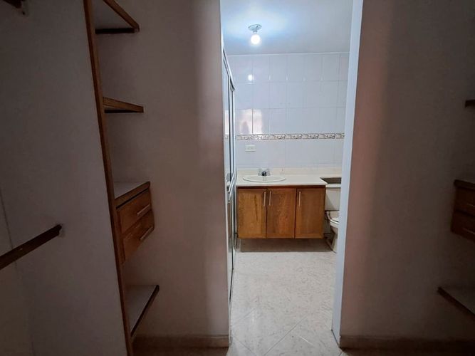 Apartamento de 3 alcobas en arriendo en Laureles, Medellín, 113 m² · foto 12 de 14