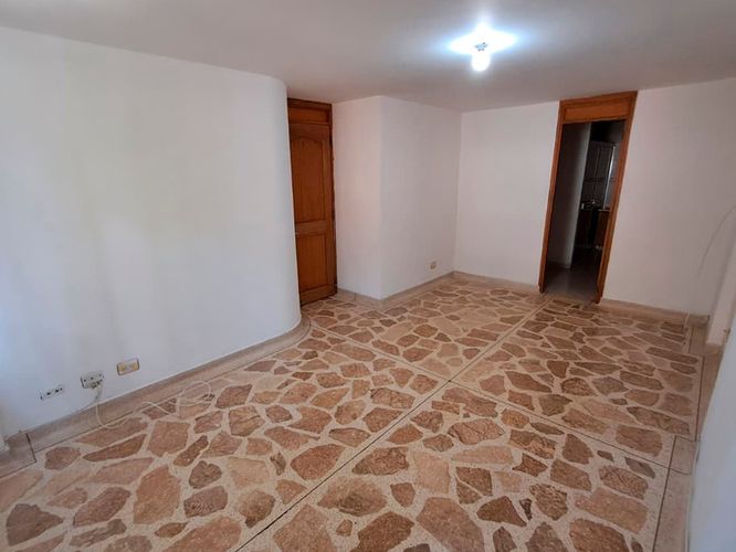 Apartamento de 3 alcobas en arriendo en Laureles, Medellín, 113 m² · foto 9 de 14