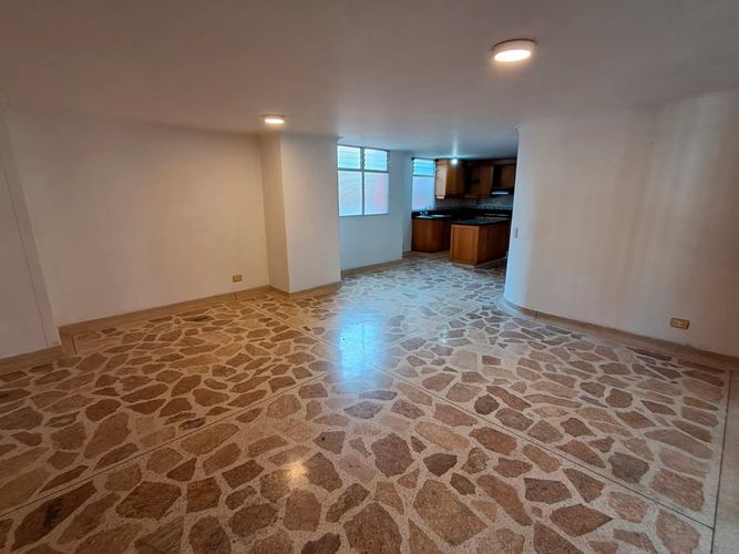 Apartamento de 3 alcobas en arriendo en Laureles, Medellín, 113 m² · foto 4 de 14