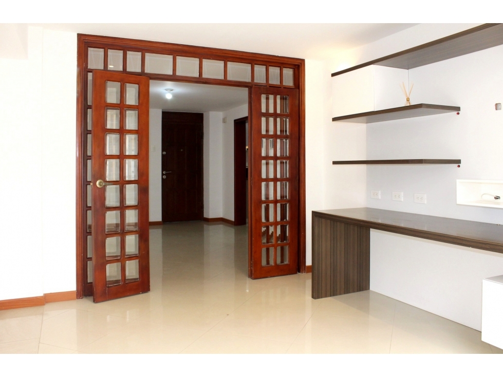 Apartamento en venta en Santa Barbara Central, Bogotá · foto 2 de 17